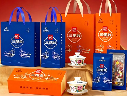 金城老碗｜藏在盖碗里的兰州魂，千年三炮台，一盏暖茶赠亲友